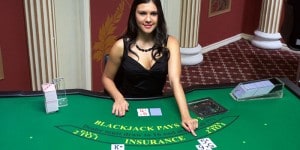 blackjack-casino-live-girl